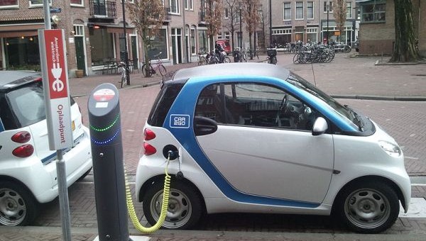 Hybrid cars that are the cheapest and have low emission too