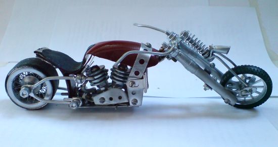 Scale souvenir motorbike models 9