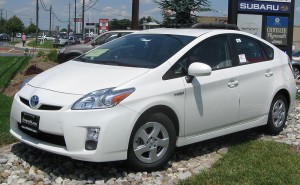 800px-2010_Toyota_Prius_II_1_--_07-01-2009