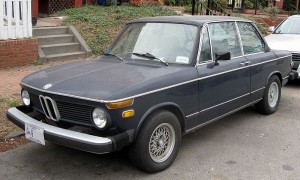 800px-BMW_2002_2-door