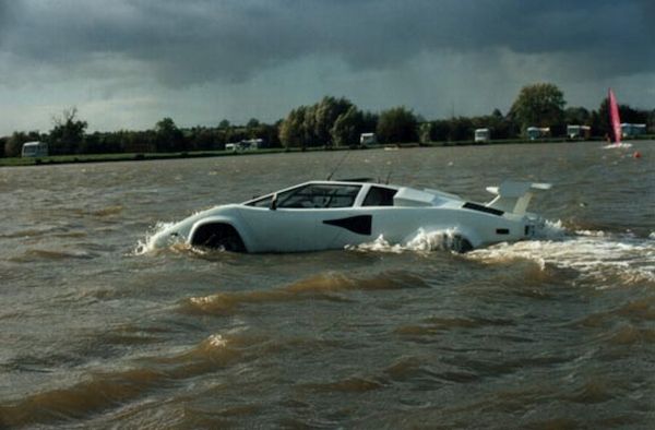 Amphibious Lamborghini