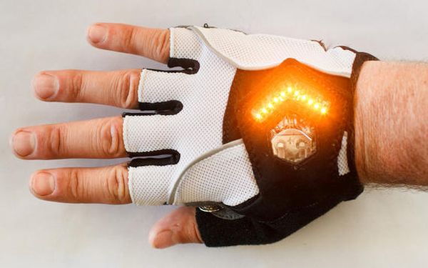 Zackees Turn Signaling Gloves