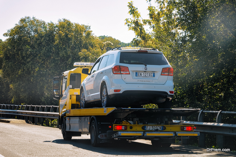 Flatbed Car Towing