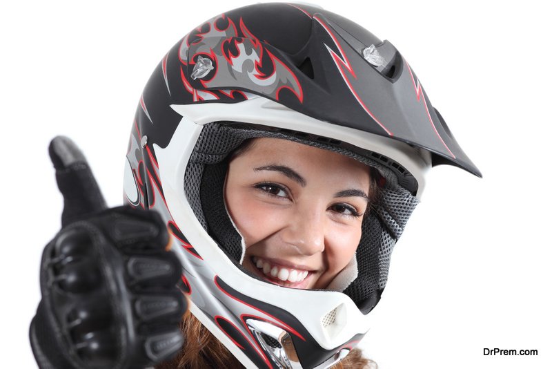 woman indicating perfect Helmet